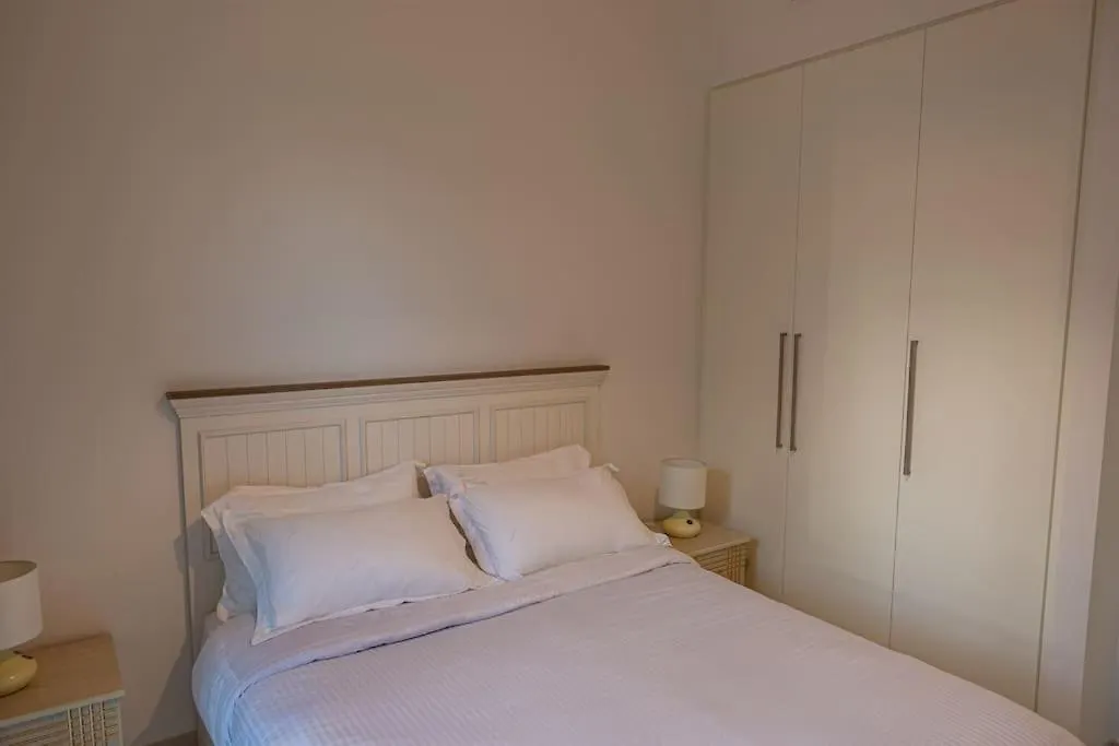 Luxury Apartment At Burj Crown By Emaar Dubai